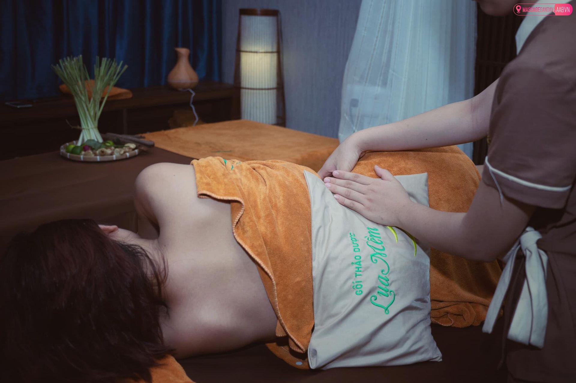 top 13 dia chi massage khoe tan binh hcm qXUA