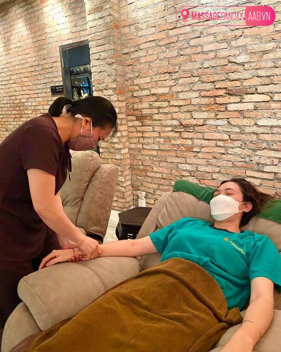 nhung dia chi spa tri lieu hang dau tai sai gon Ew2n